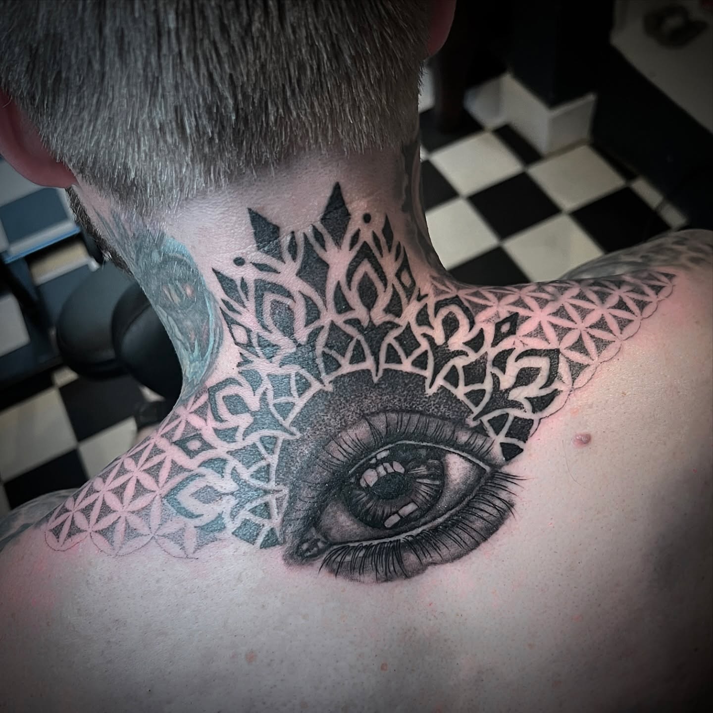 Funky psychedelic inspired neck piece. Thanks Corey for letting me roll with the ideas on this. 
#psychedelic #necktattoo #geometrictattoo #geometric #newtattoo #tattooinspiration #tattooink #eye #realism