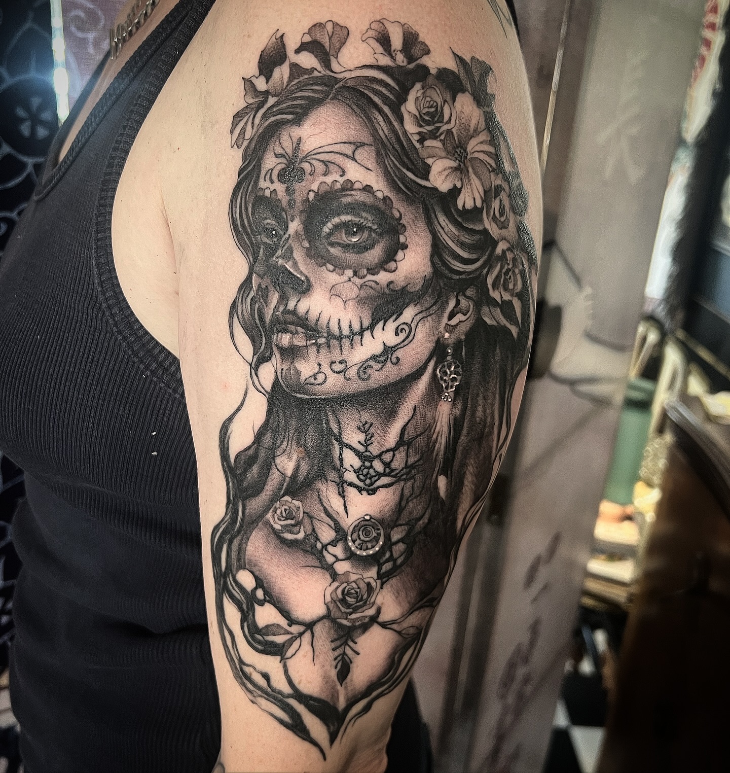 Day of the dead for @clairburton2019 thanks for always choosing cool pieces. #dayofthedead #mexico #gothic #blackandgreytattoo #tattooideas #fineline #newtattoo #inkedup