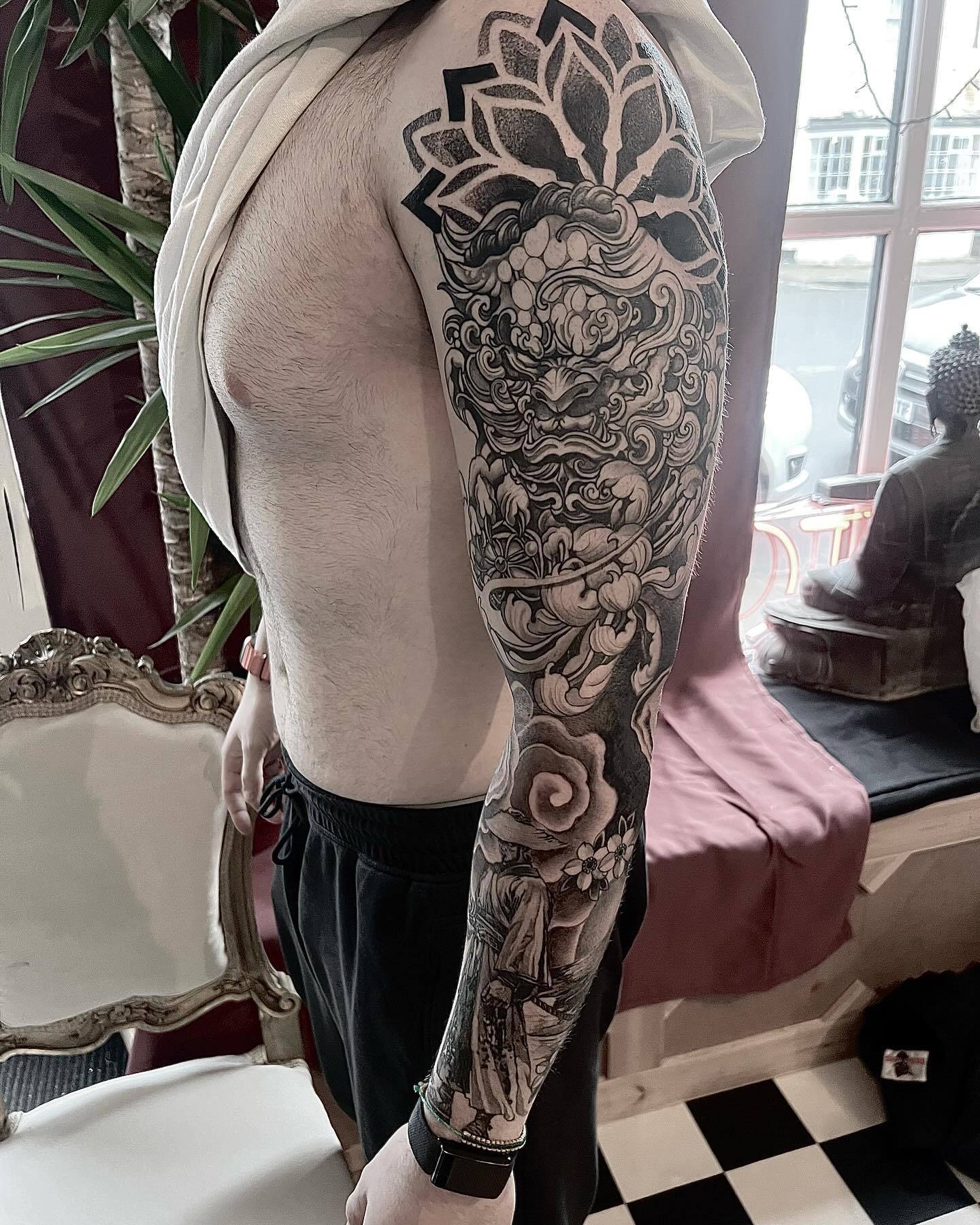 Thanks Max for this great project. I was a pleasure start tk finish. Great ideas and thanks for letting me roll with it. Couldn’t be happier with the outcome. #sleeve #sleevetattoo #japanese #japanesetattoo #ink #inked #tattooinspiration