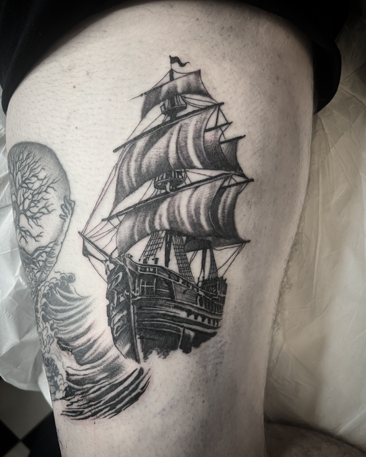 Part of a Greek themed half leg on Sam. One more session to complete the background, I’ll be using waves and a light shade for this as not to oversaturate the piece as a whole. Thanks Sam for letting me roll with it. #greek #greektattoo #leg #legsday #legsleevetattoo #sleeve #sleevetattoo #blackandgreytattoo #finelinetattoo #ship #shiplife