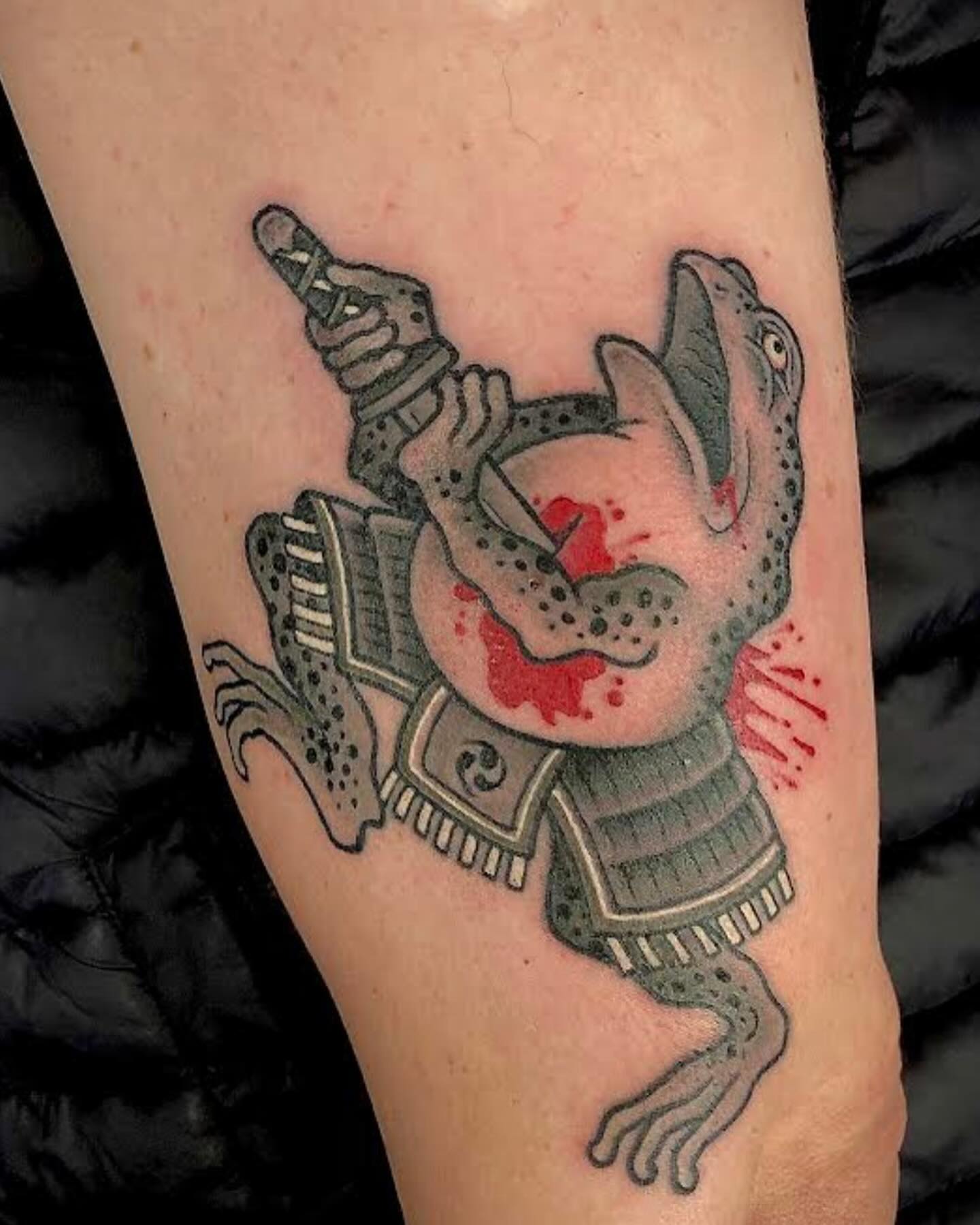 @alex_edwards is back with us @sacredseerstattoo 26/27th April. 27th is already fully booked but please DM for info about the 26th, available for your ideas or Alex has lots of pre drawn designs to choose from. See you soon ! @alex_edwards #traditionaltattoo #japanesetattoo #traditional #colourtattoo #bold #oldschool #tattooartist #tattooing #tat #tatts