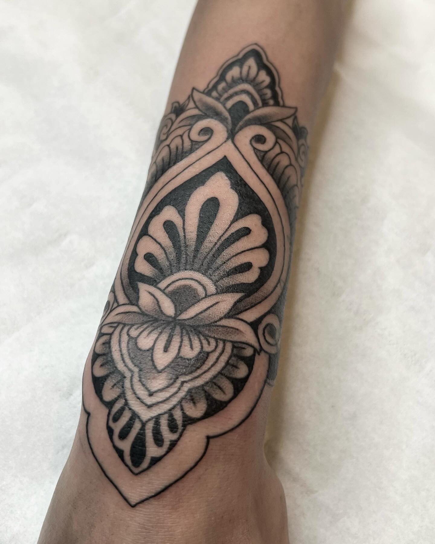Thanks Karina for getting this ornamental cuff tattoo. Cover up on one side. Made using a 5rl. #coveruptattoo #coverup #ornaments #ornamentaltattoo #ornament #black #blacktattoo #female #femaletattoo #wrist #wristtattoo #mandalatattoo #inkedgirls